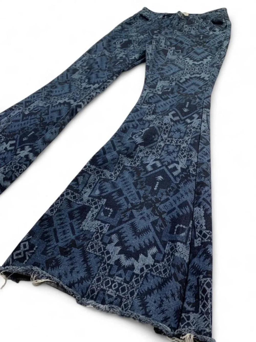 Shyanne Flare Jeans Aztec Tribal Pattern Raw Hem Western Cowgirl Size 28
